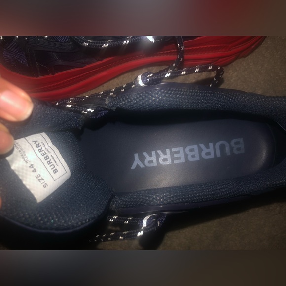 Burberry size 44 no box no scuffs no creases basically brand new will ship - Picture 5 of 6